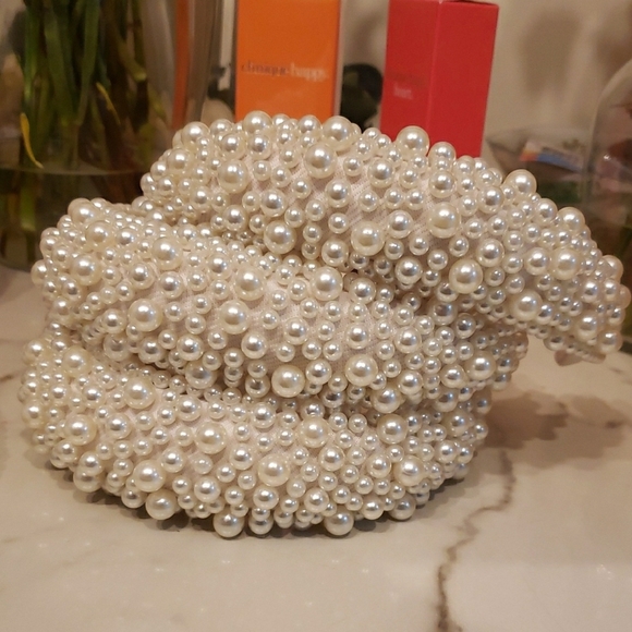 Elegant Pearl Headbands | Sirens Collection | Wedding & Special Occasion - Picture 6 of 15